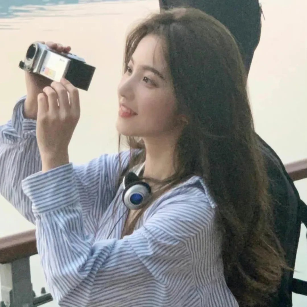 飞女黛丝